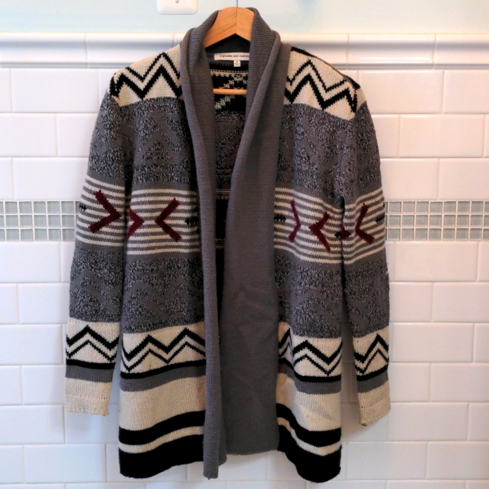 Cupcakes and cashmere sweater cardigan Sz Small
